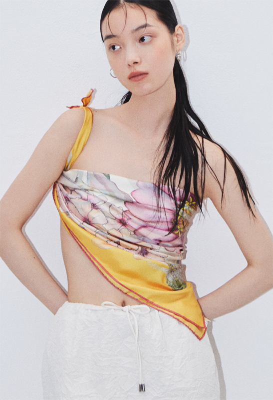 スカーフの洋服アレンジ（24-116-53001）
